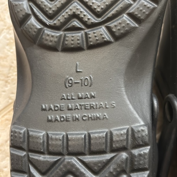 Men’s Clogs - Picture 4 of 4